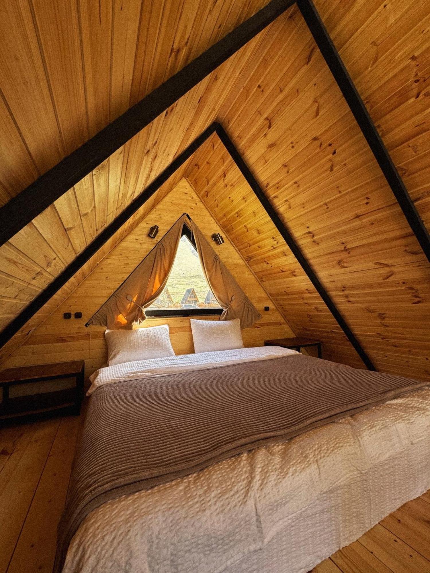 Outdoor Cottages Kazbegi Esterno foto