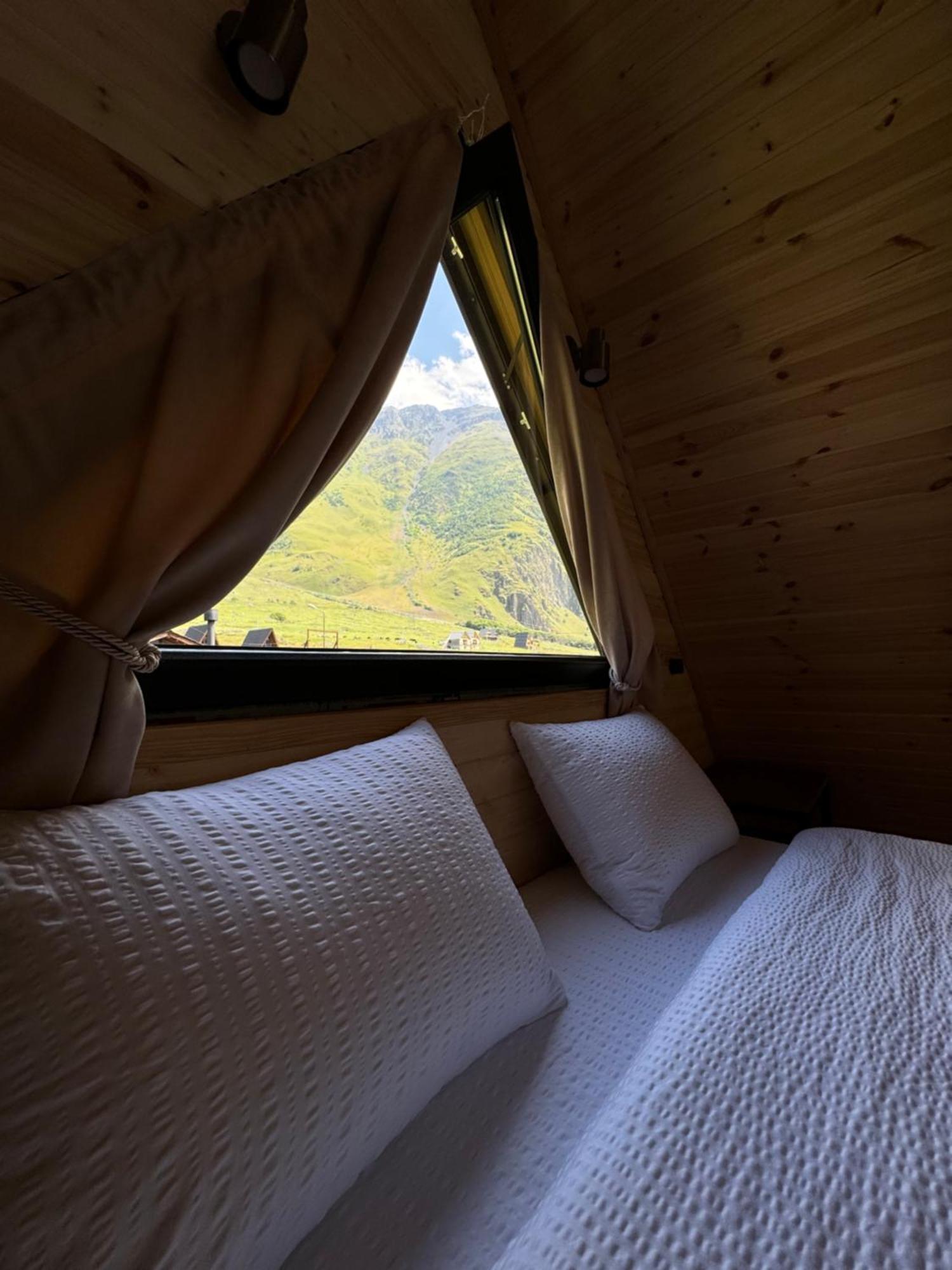 Outdoor Cottages Kazbegi Esterno foto