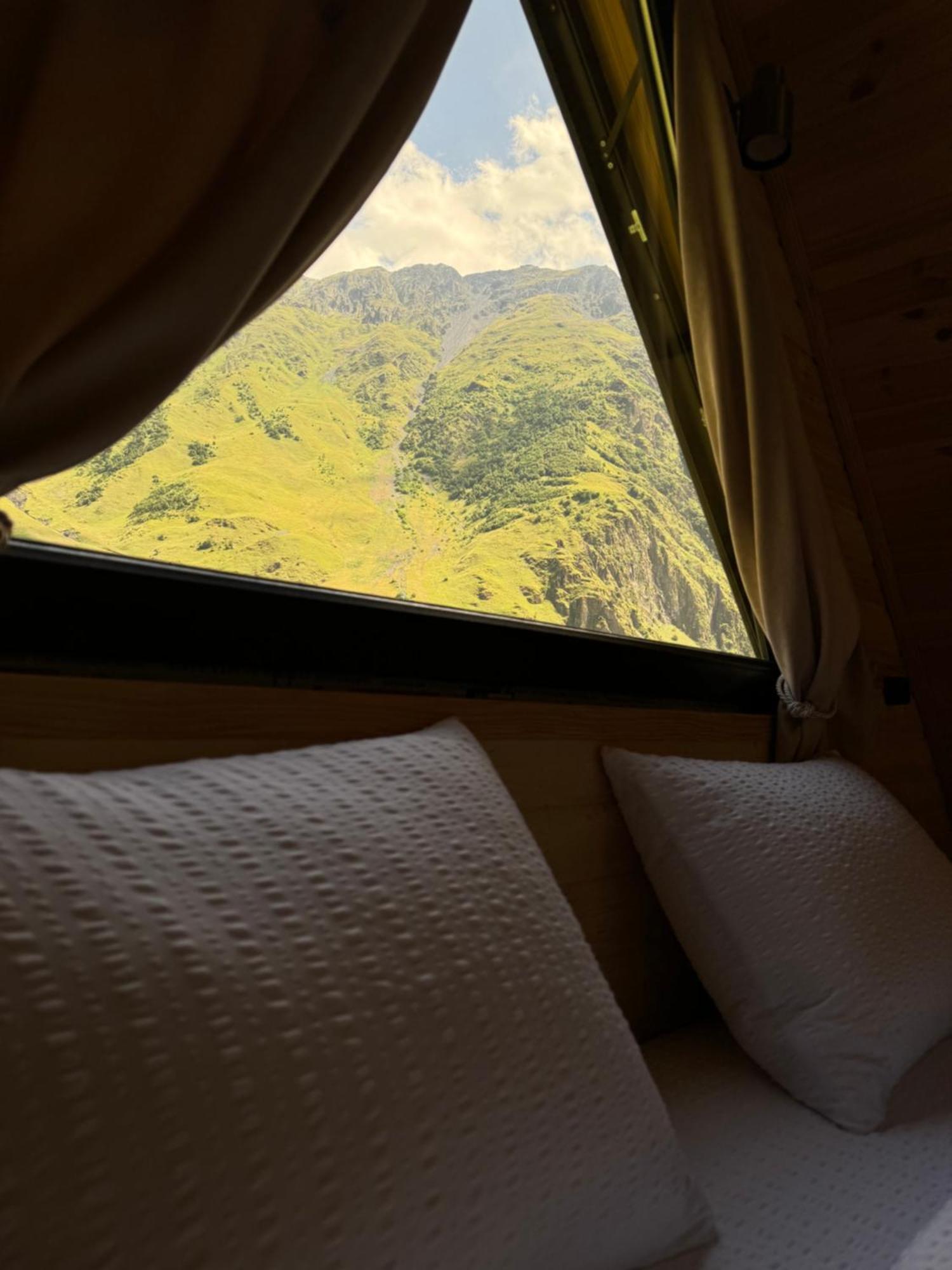 Outdoor Cottages Kazbegi Esterno foto