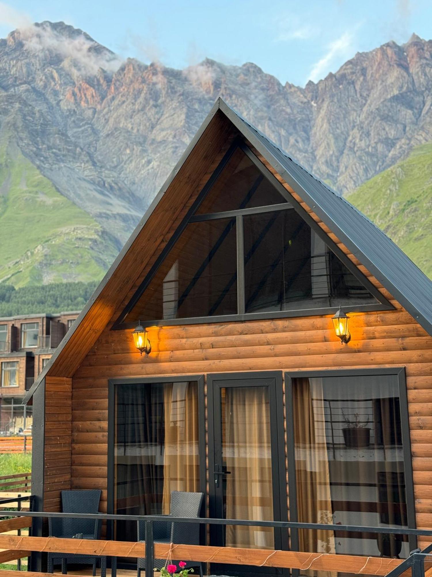 Outdoor Cottages Kazbegi Esterno foto