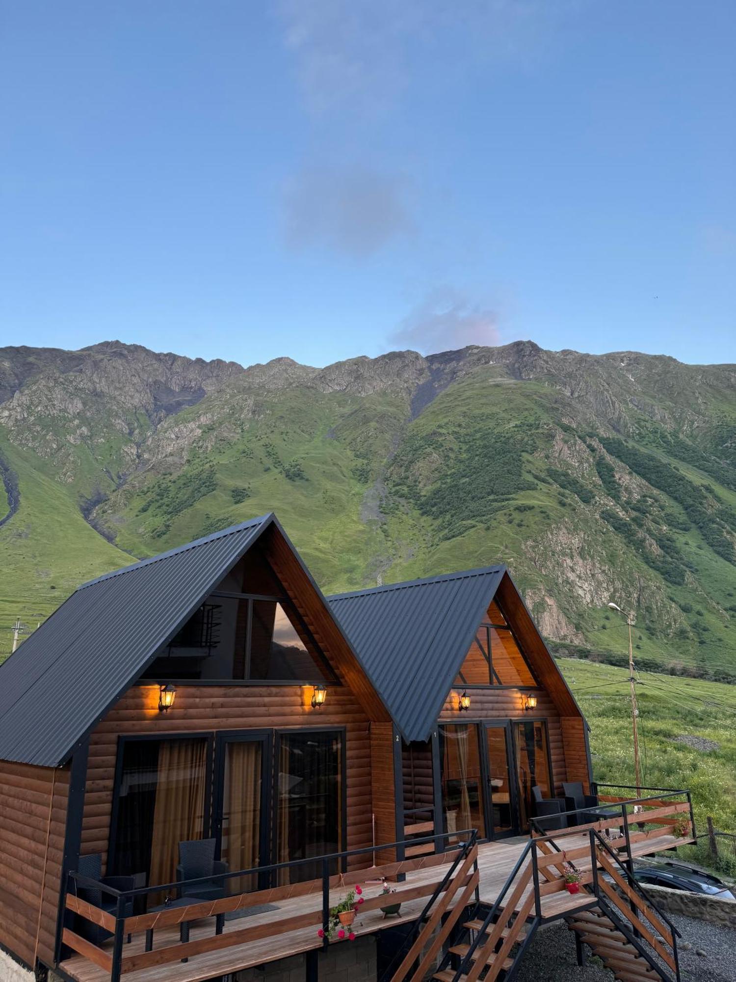 Outdoor Cottages Kazbegi Esterno foto
