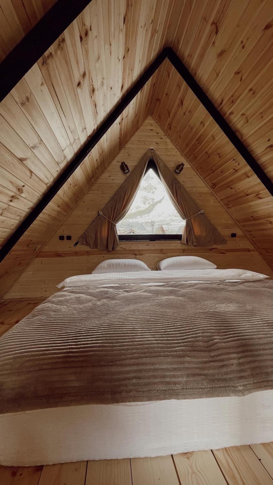 Outdoor Cottages Kazbegi Esterno foto