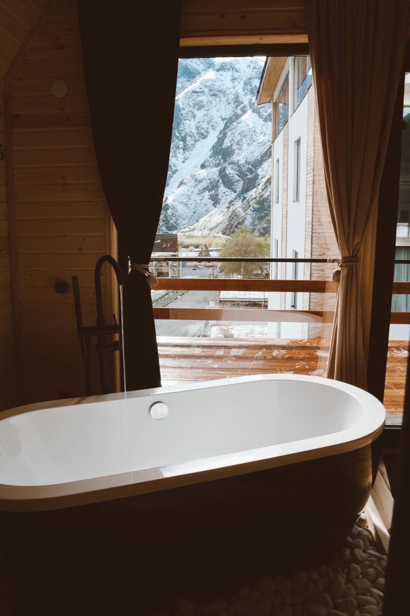 Outdoor Cottages Kazbegi Esterno foto